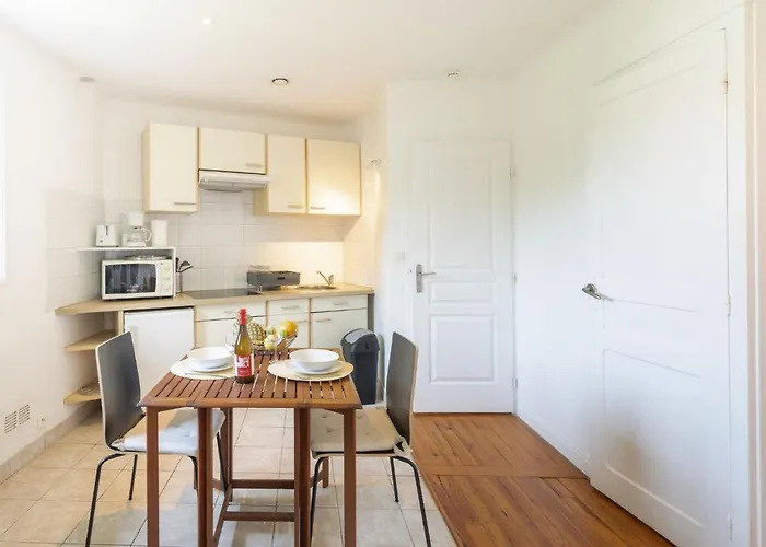 Studio La Republique-2 By Interhome